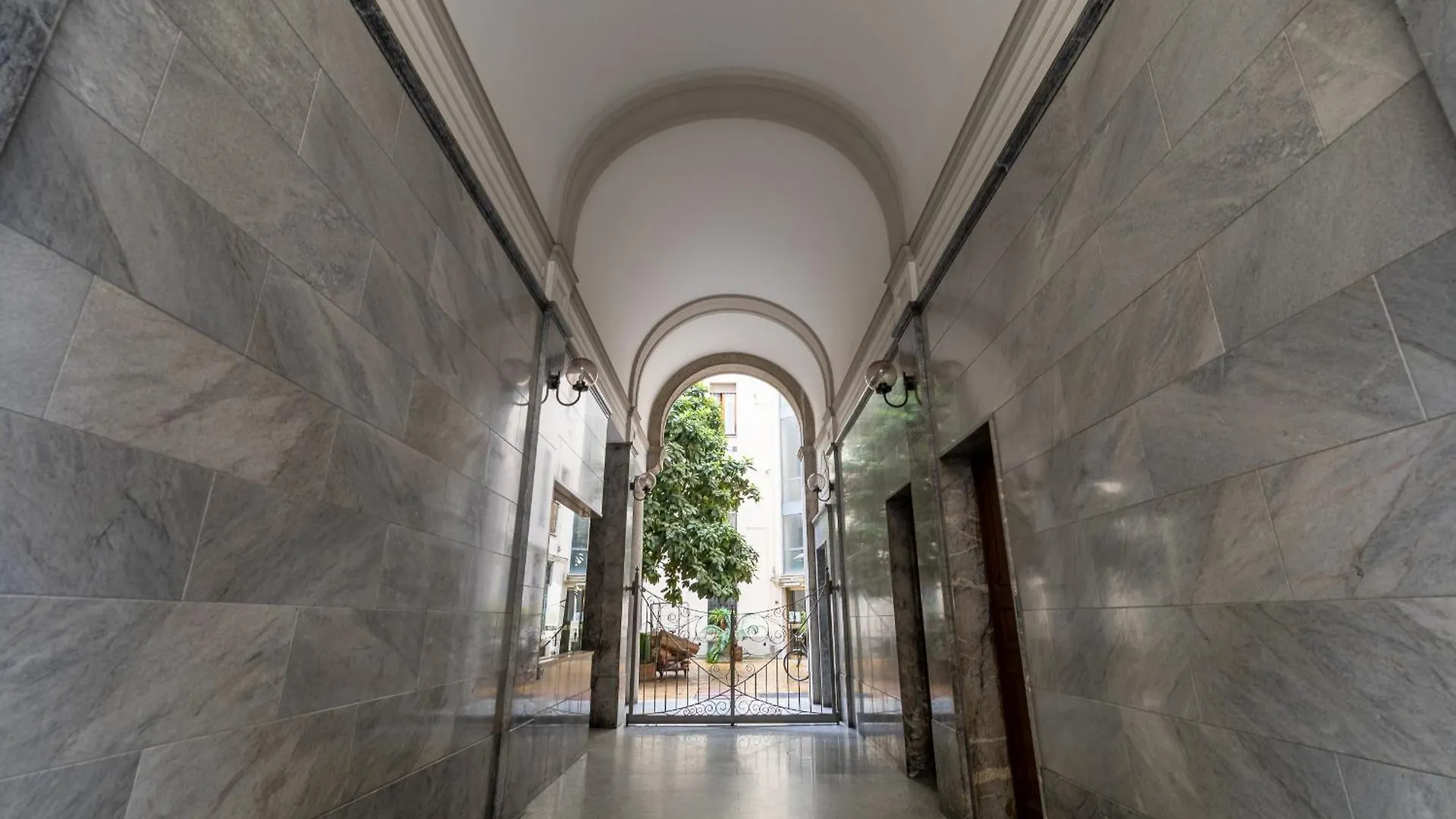 Eutropia - Ampio Appartamento In Porta Venezia Milánó Apartman